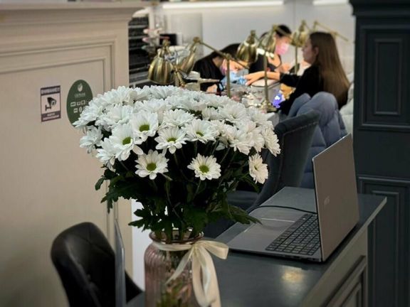 Nail Brow Bar, интерьер