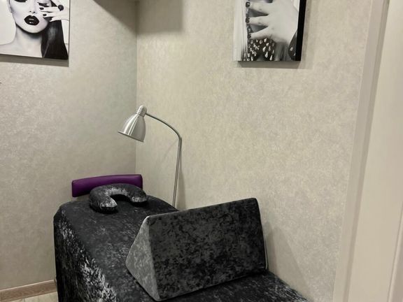 Nail Kris, интерьер