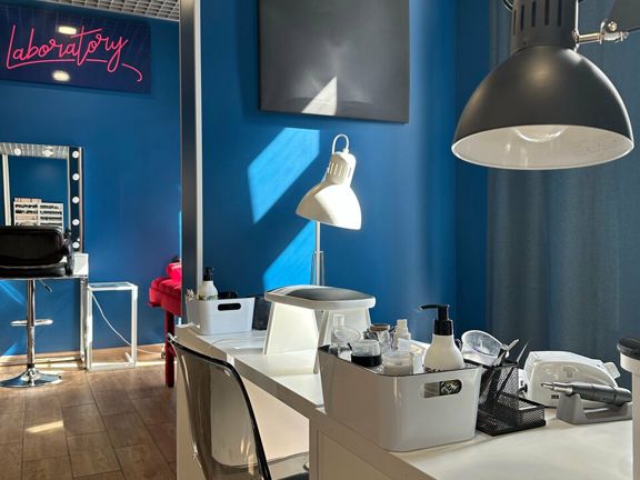 Nails&Brows laboratory, интерьер