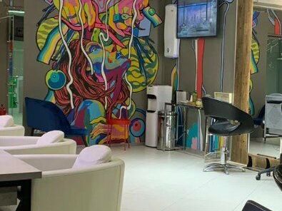 Nails Love Hair, интерьер