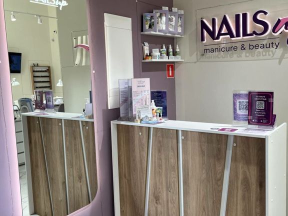 Nails Up, интерьер