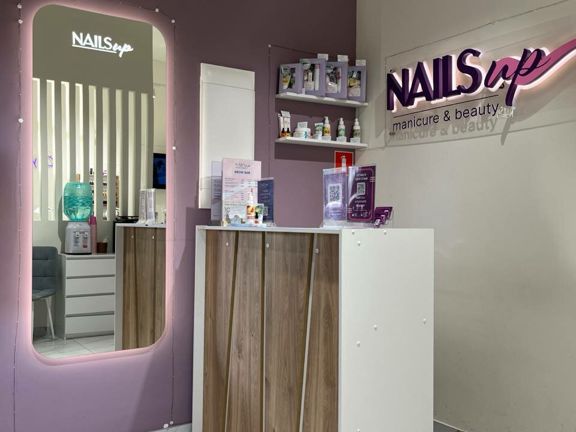 Nails Up, интерьер