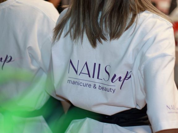 Nails Up, интерьер