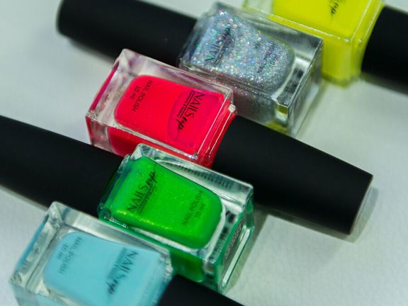 Nails Up, интерьер