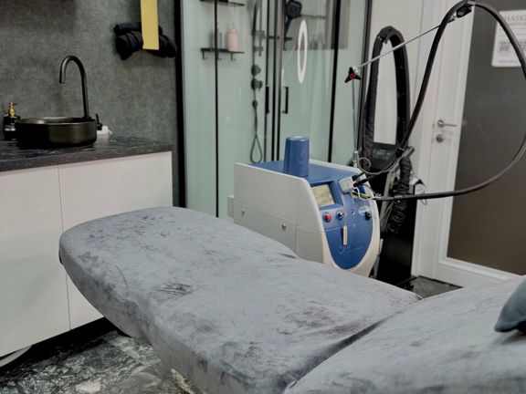 Narciso Laser, интерьер