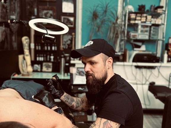 Nazare Tattoo, интерьер