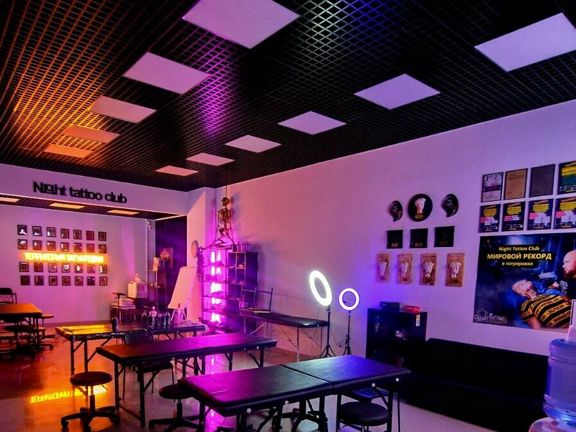 Night Tattoo Club, интерьер