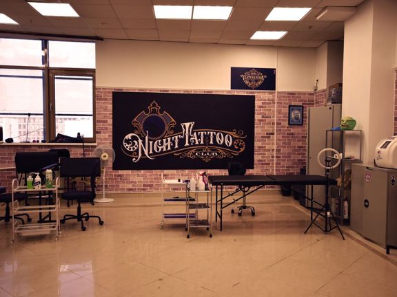 Night Tattoo Club, интерьер