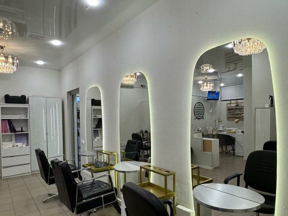 Noble, интерьер