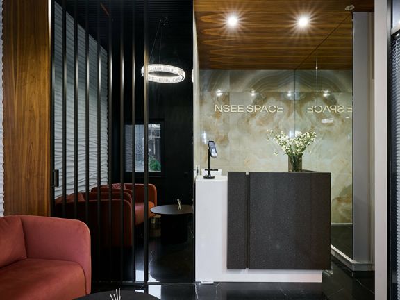 Nsee Space, интерьер