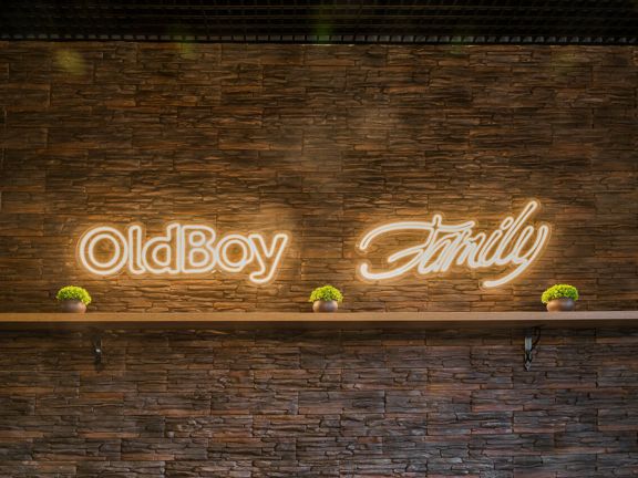OldBoy, интерьер