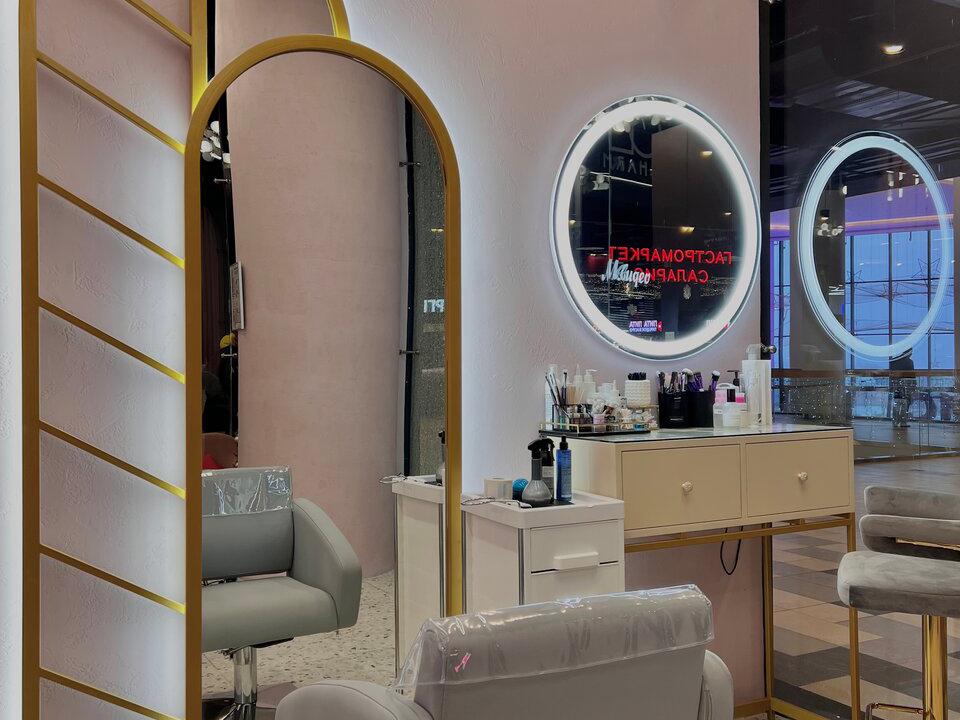 Oly charm, интерьер