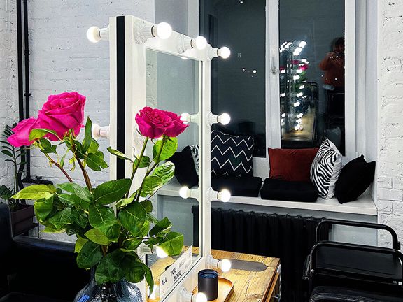 On Hair Salon, интерьер