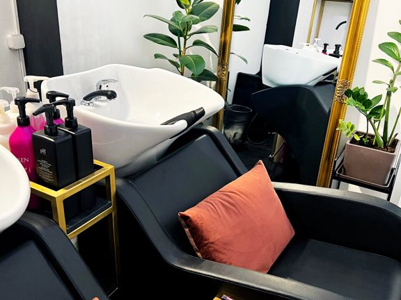 On Hair Salon, интерьер