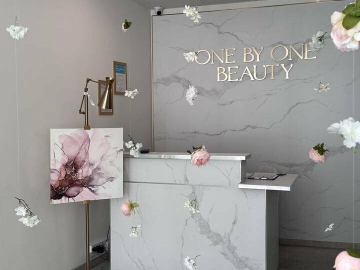 One by One Beauty, интерьер