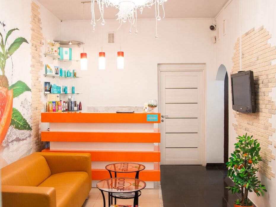Orange, интерьер