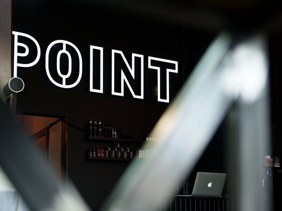 P. O. I. N. T, интерьер