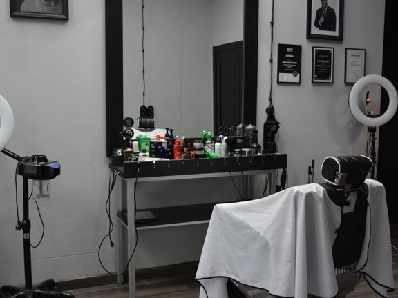 Pablo's Barbershop, интерьер