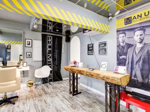 Paul Mitchell, интерьер