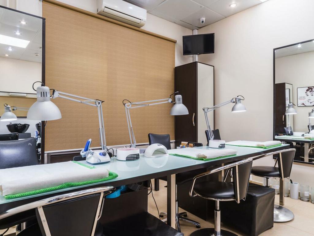 Paul Mitchell, интерьер
