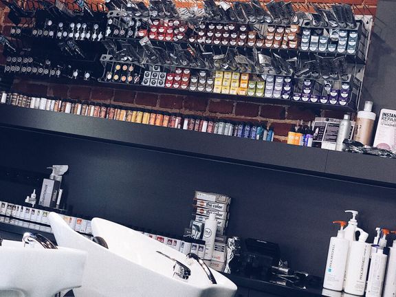 Paul Mitchell, интерьер
