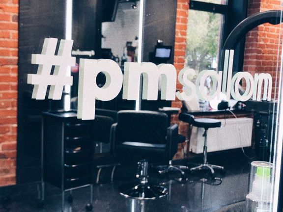 Paul Mitchell, интерьер