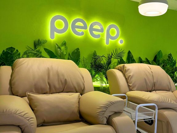 Peep, интерьер