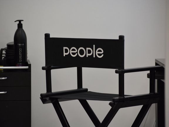 People, интерьер