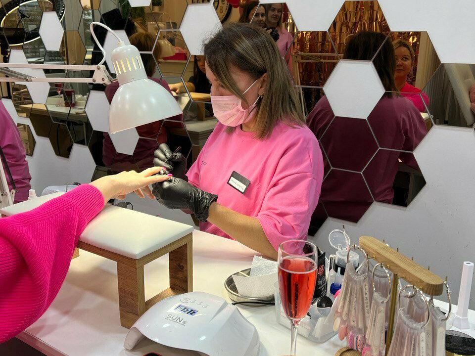 Pink code, интерьер