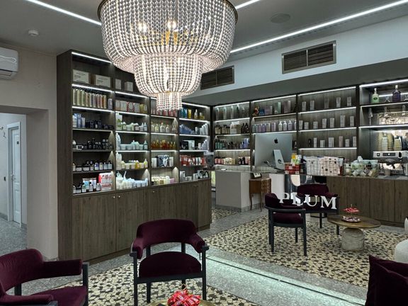 Plum, интерьер