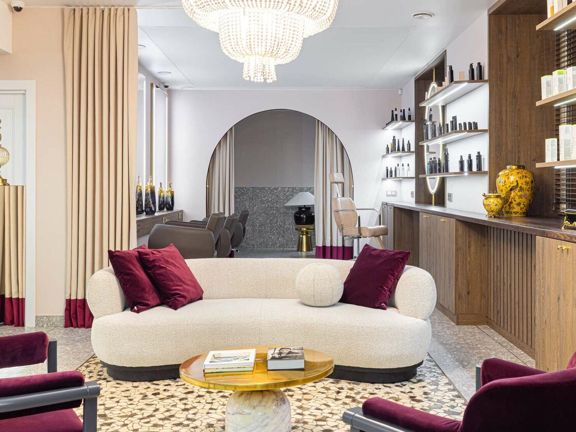 Plum, интерьер