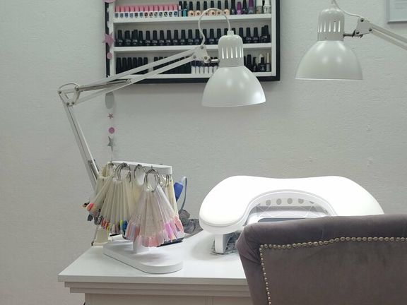 Pravis nails, интерьер