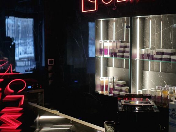 Red Clinic, интерьер