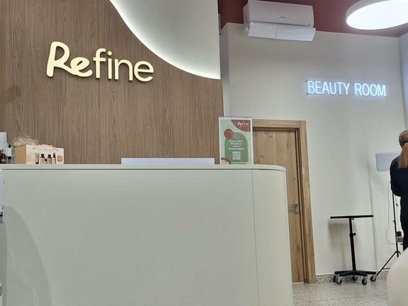 Refine, интерьер