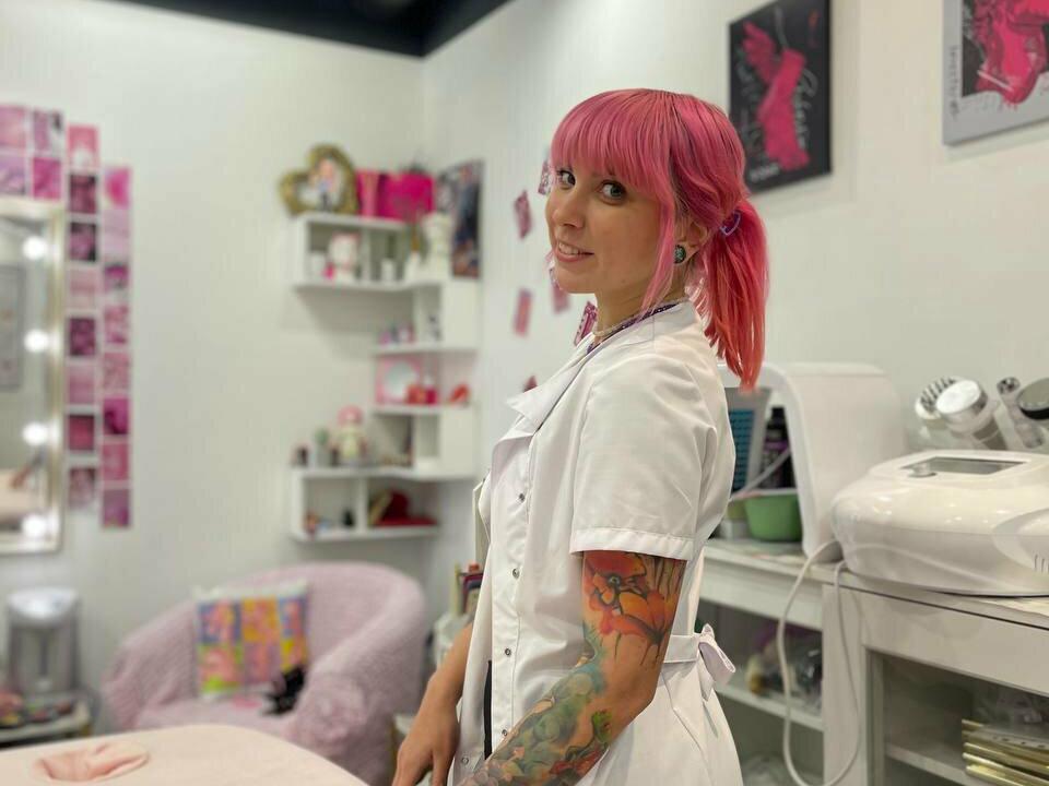 Rich Peach, интерьер