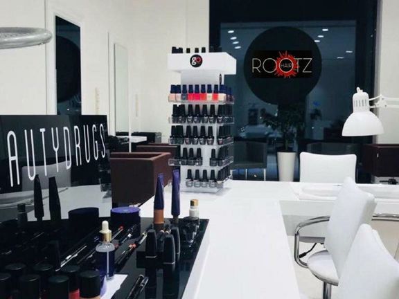 Rootz hair, интерьер