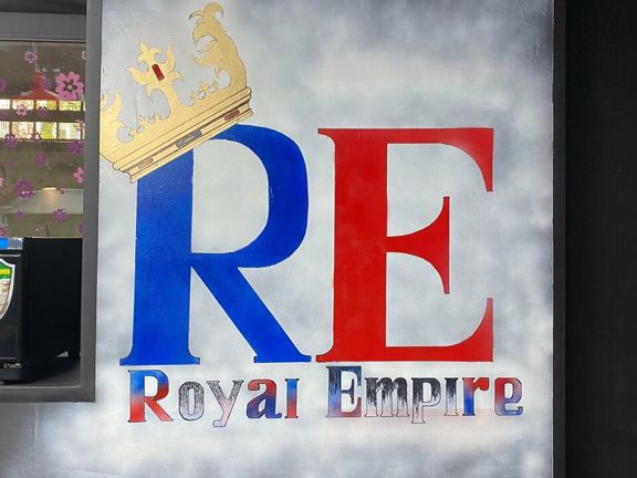 Royal Empire, интерьер