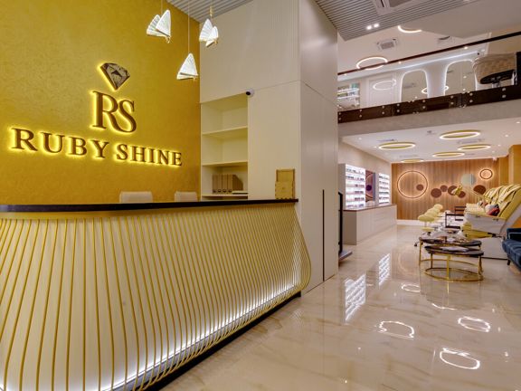 Ruby Shine, интерьер