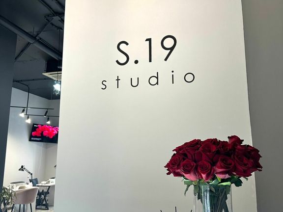 S. 19 studio, интерьер