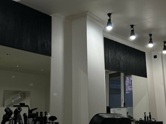 Shonanov Male Salon, интерьер