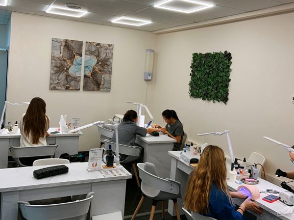 Skynails, интерьер