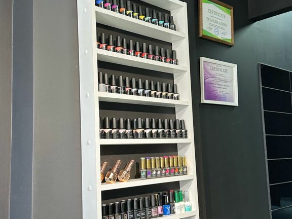 Sn nail, интерьер