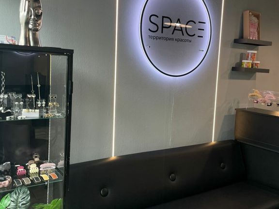 Space, интерьер