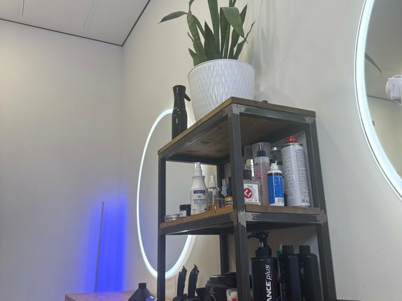 Стафеев hair club, интерьер