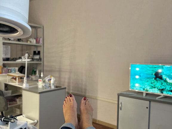 Step. Nails, интерьер