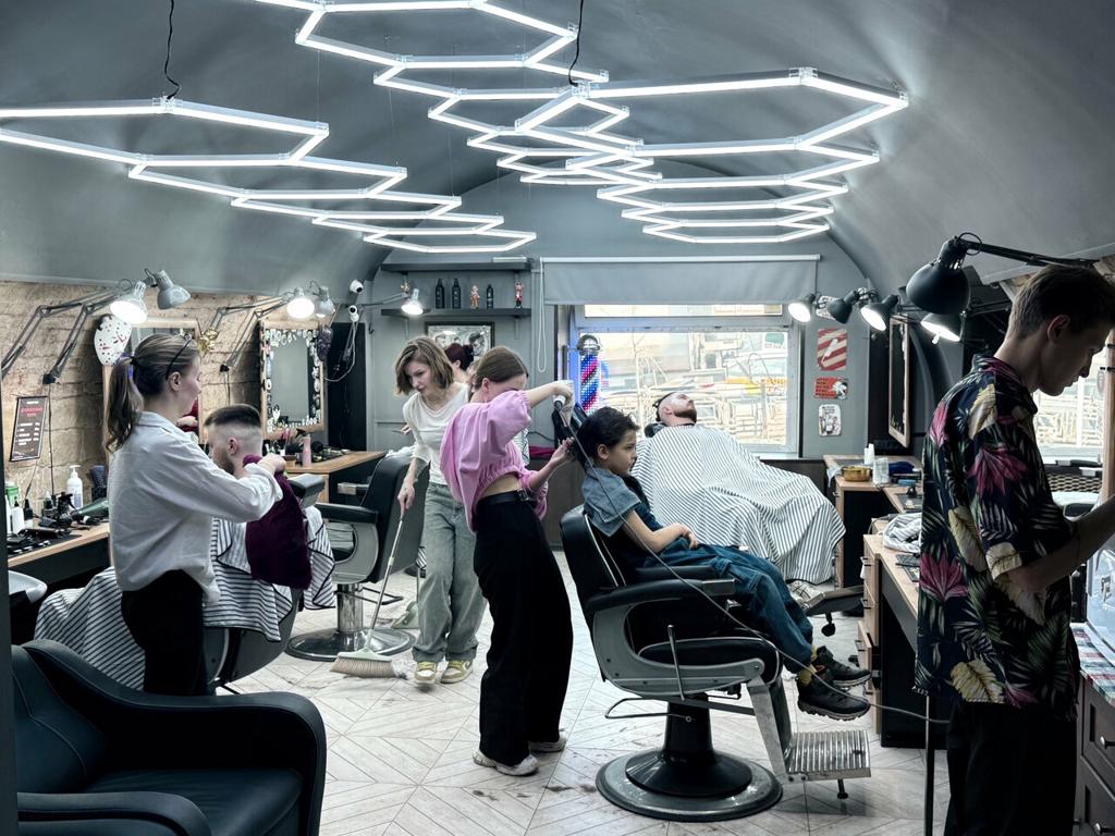 Sweeney Todd, интерьер