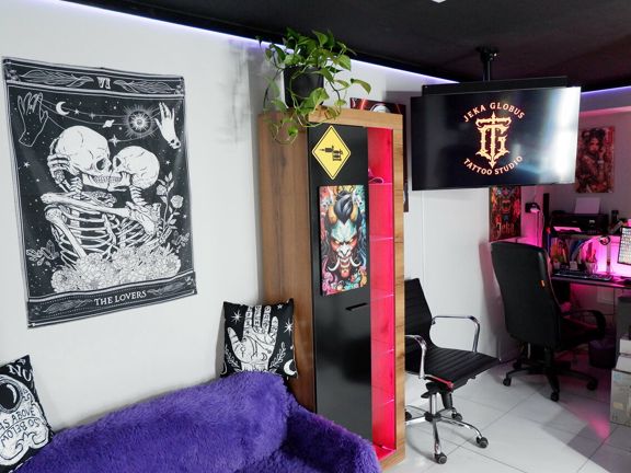 Tattoo Globus, интерьер