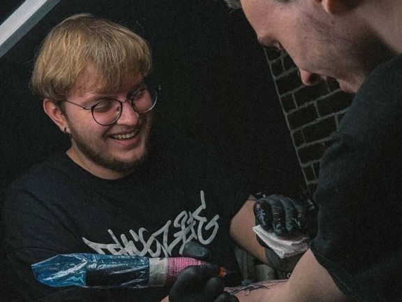 Tattoo Platform, интерьер