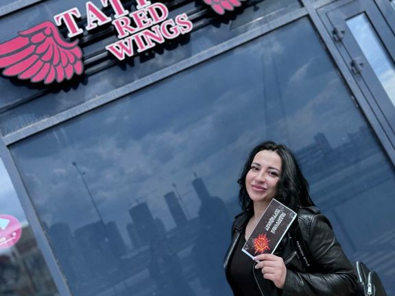 Tattoo Red Wings, интерьер