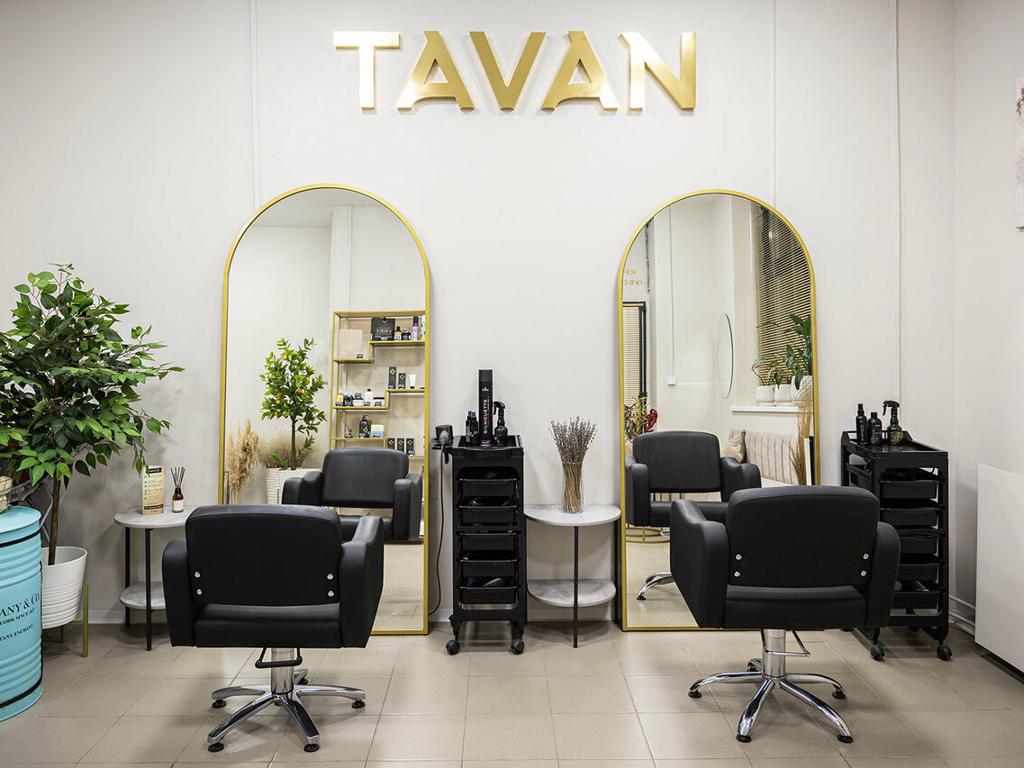 Таван, интерьер